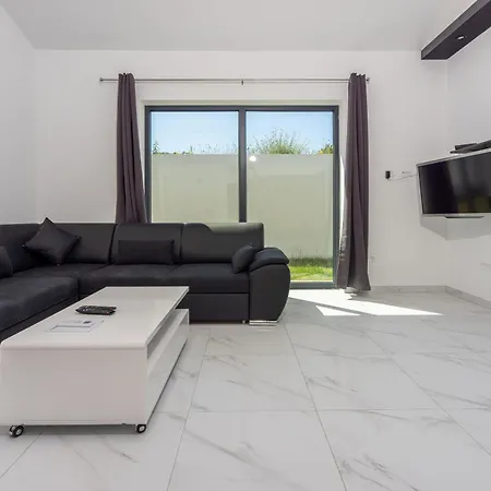 Mizar Villa Labin (Istria)
