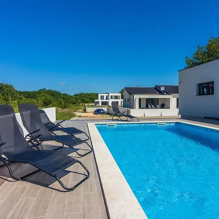 Mizar Villa