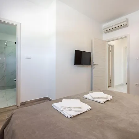 Mizar Villa